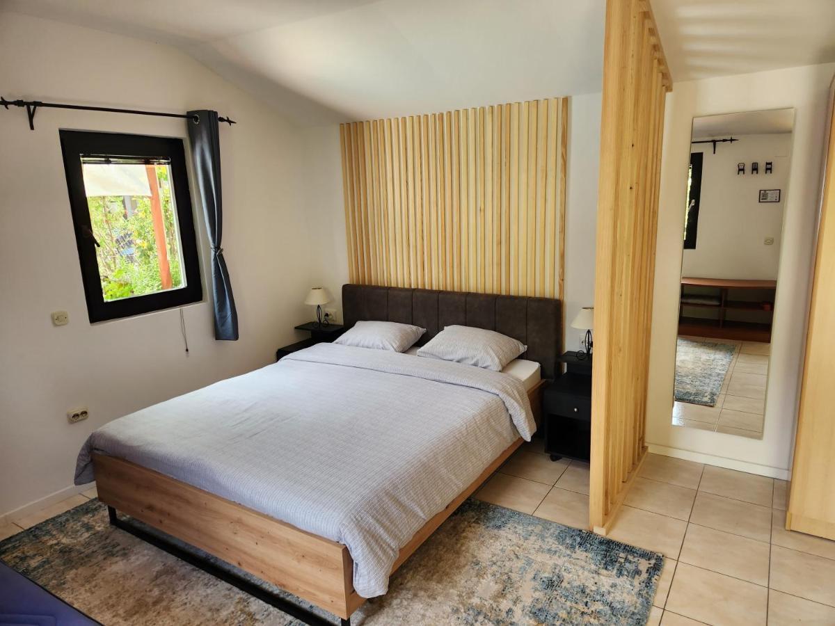 Ferienwohnung Pension Lale Peštani Exterior foto
